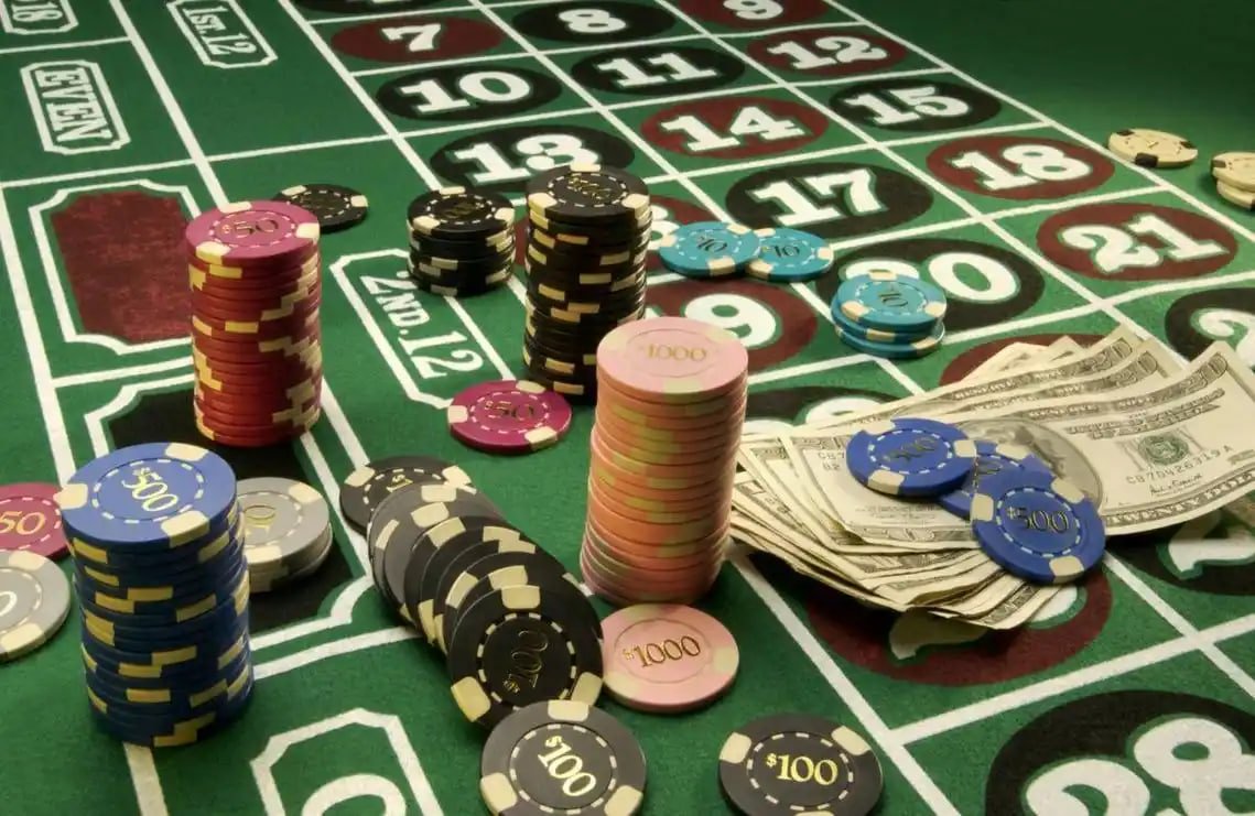 Tabel pembayaran dan nilai payline Galactic Gems